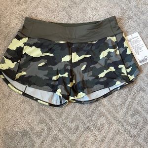 NWT, Lululemon “Speed Up MR Short 4” *Lined”